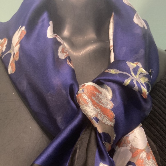 Dana Buchman Scarf - Picture 2 of 6